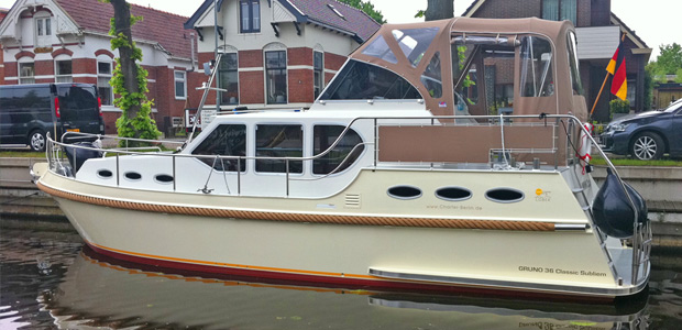 Yacht AMELYA