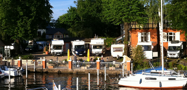 Wohnmobilstellplatz im Yachthafen Berlin Köpenick